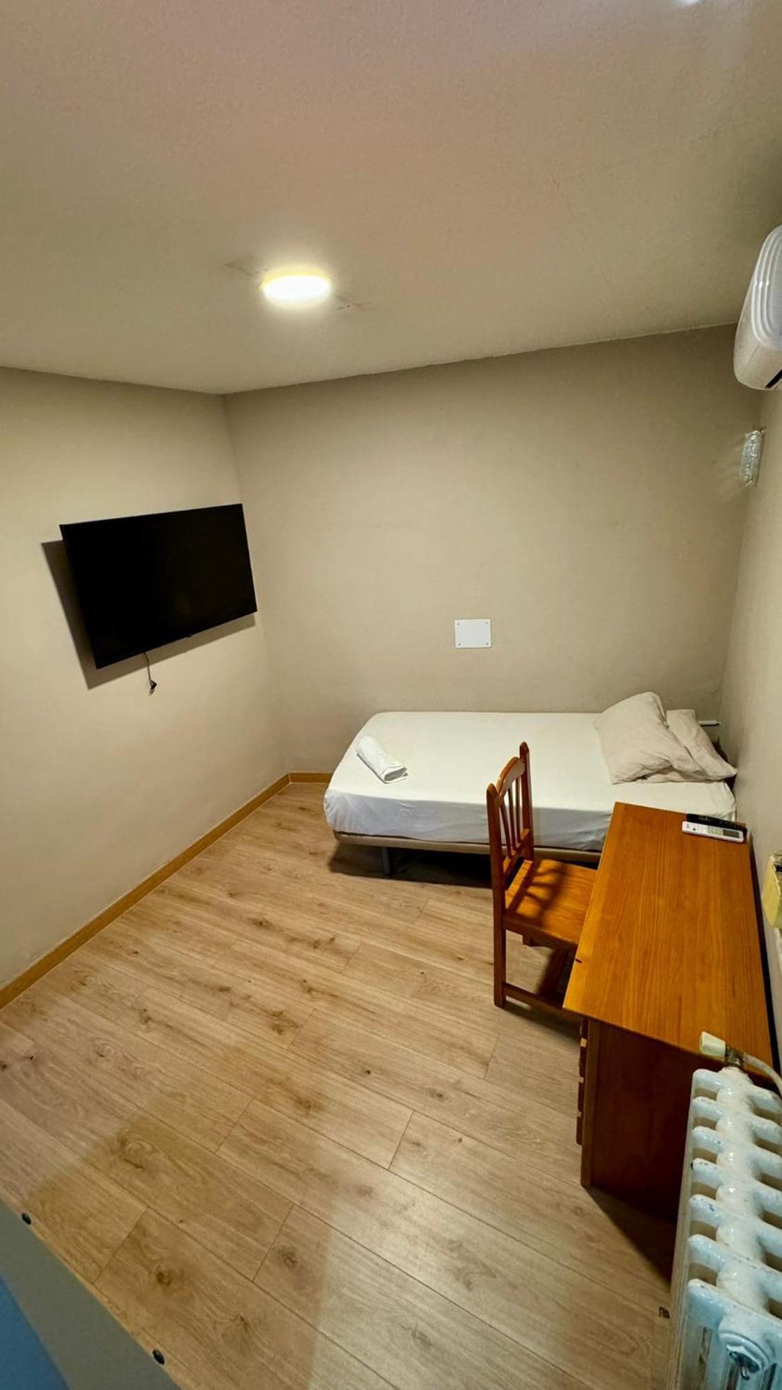 Metropolitan Atocha Hotell Madrid Eksteriør bilde