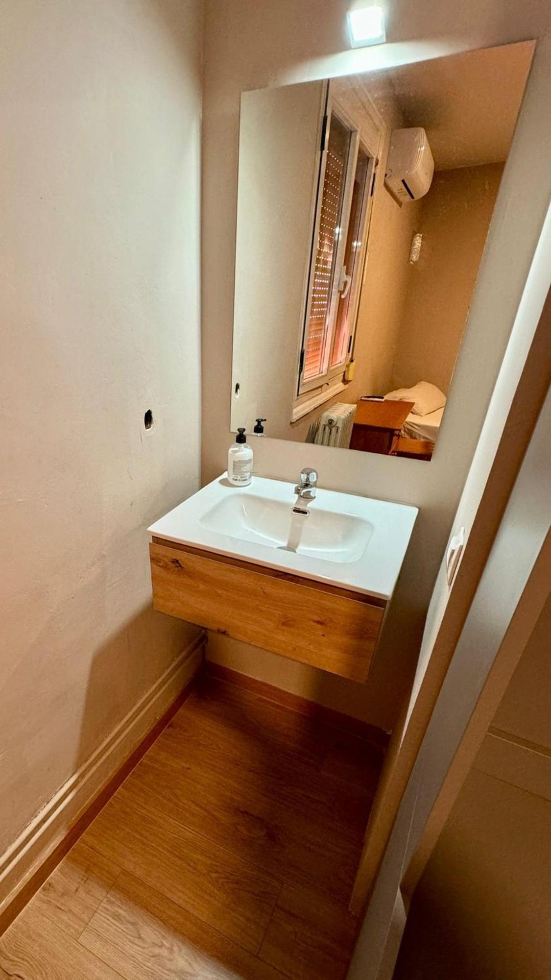 Metropolitan Atocha Hotell Madrid Eksteriør bilde